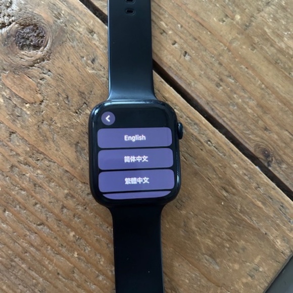 Apple Watch 8 GPS Aluminum 45MM - Picture 4 of 5